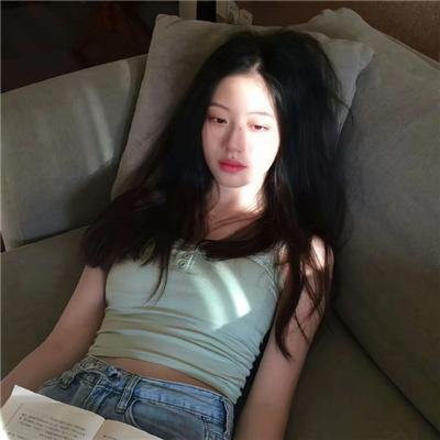 飘动的红丝带